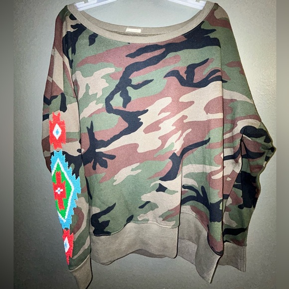 Ralph Lauren Denim & Supply Camo sweatshirt Native Western beaded design Large - Picture 3 of 9
